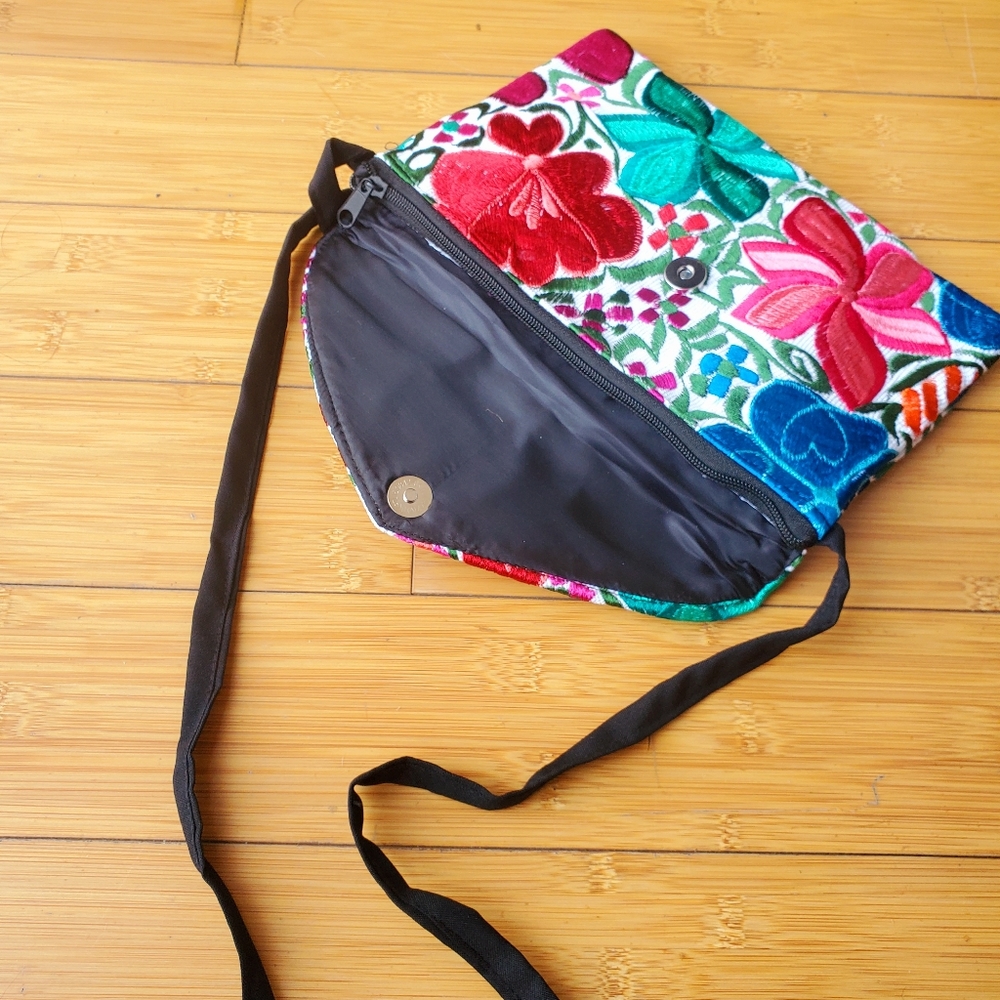 Envelope Clutch Purse, Vibrant Embroidered Colors, Zip Closure, Crossbody Strap